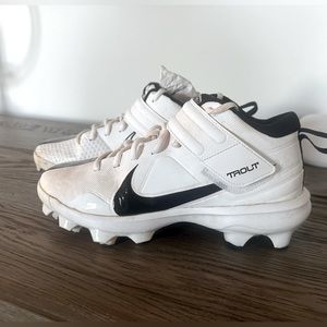Mens 7.5 Mike Trout baseball cleats